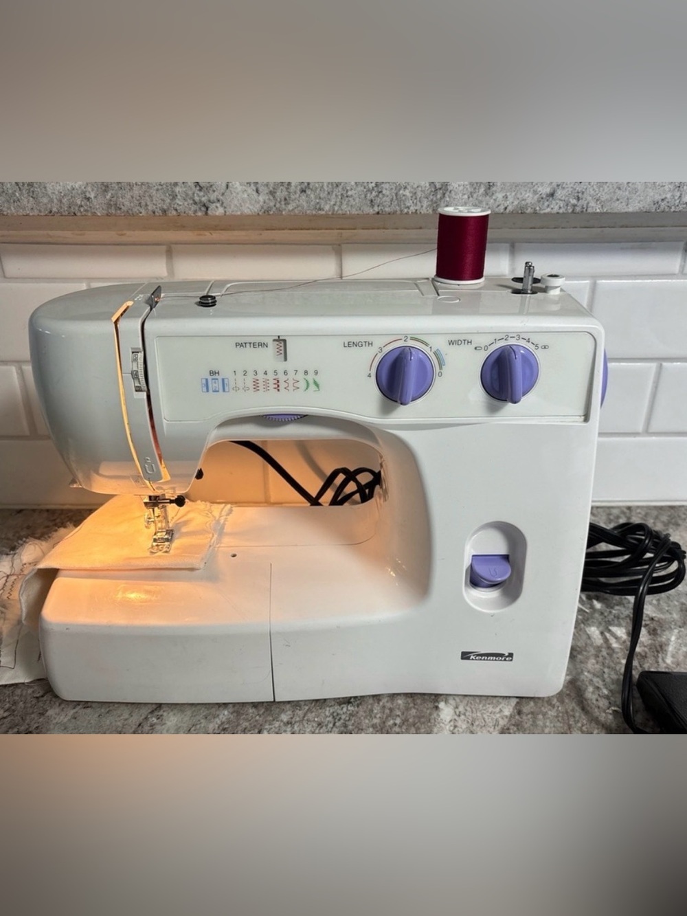 Kenmore Sewing Machine 385.15208400 W/ Pedal Purple Accents! Works - Extras!